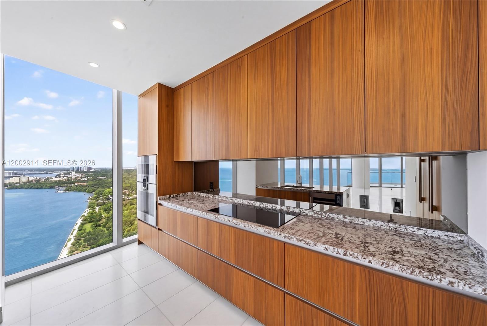 175 SE 25th Rd #2602 Miami, FL 33129