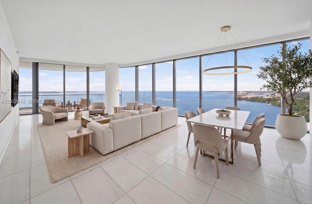 175 SE 25th Rd #2602 Miami, FL 33129