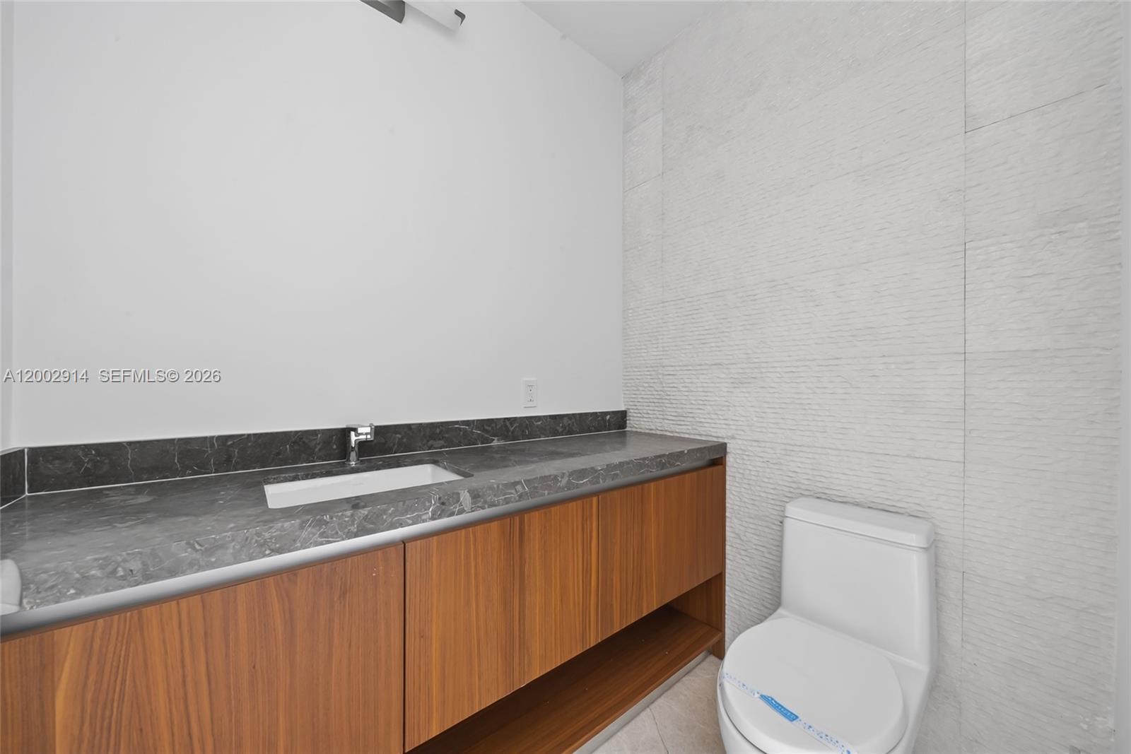 175 SE 25th Rd #2602 Miami, FL 33129