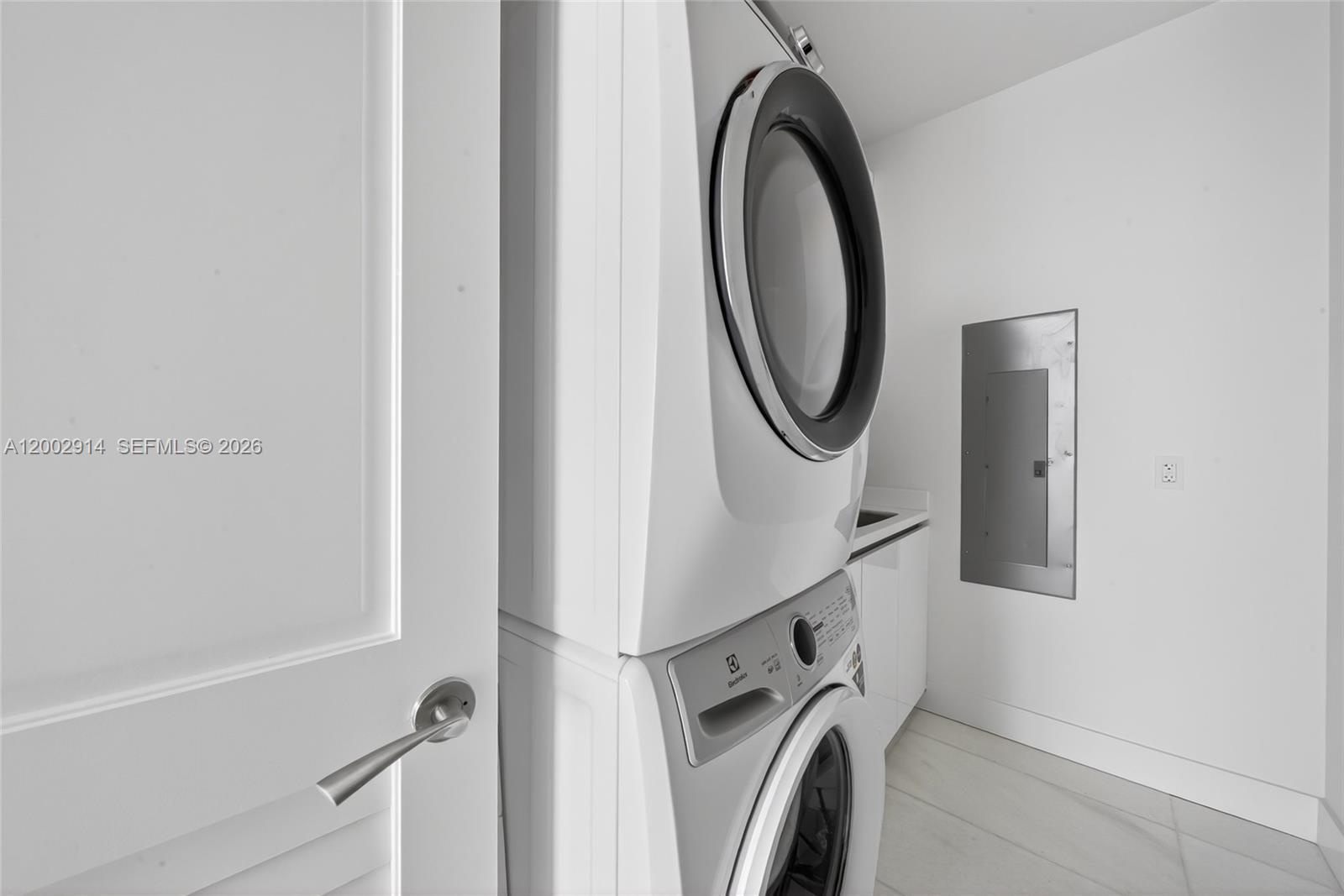 175 SE 25th Rd #2602 Miami, FL 33129