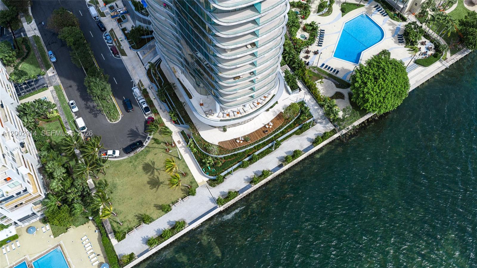 175 SE 25th Rd #2602 Miami, FL 33129