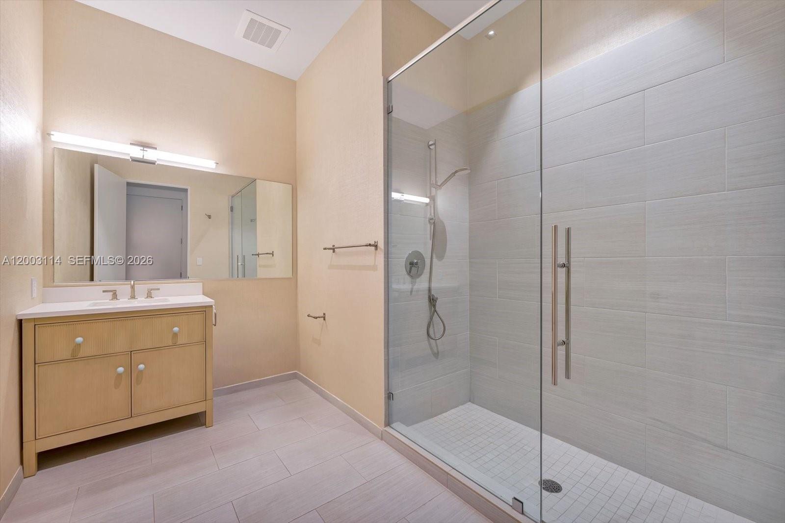 2675 S Bayshore Dr #602S Miami, FL 33133