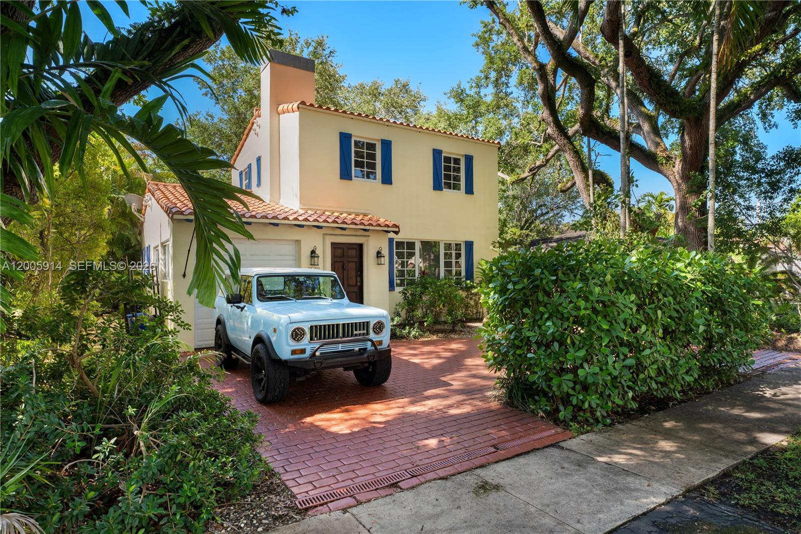 528 Alcazar Ave