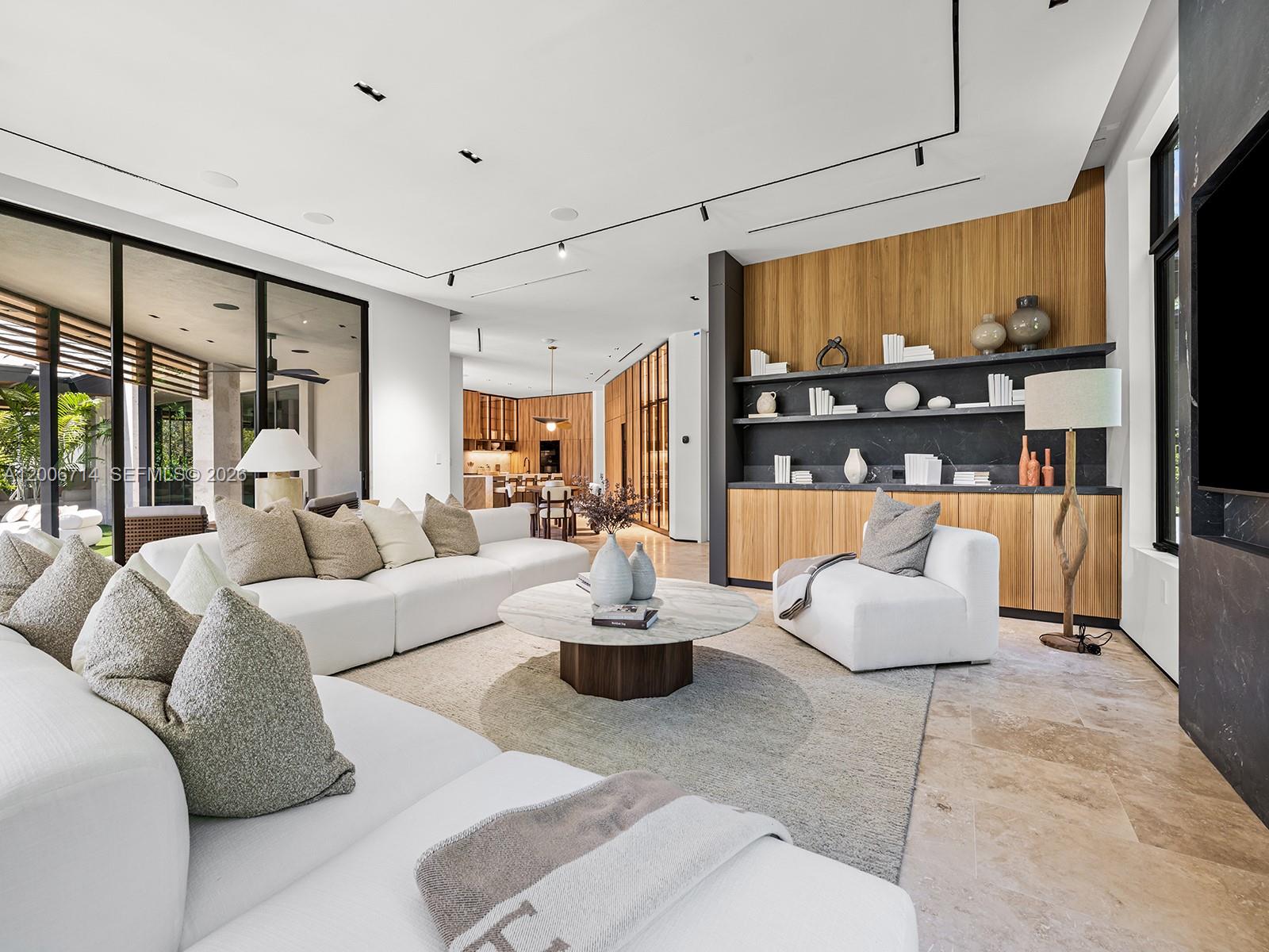 6690 SW 96th St Pinecrest, FL 33156