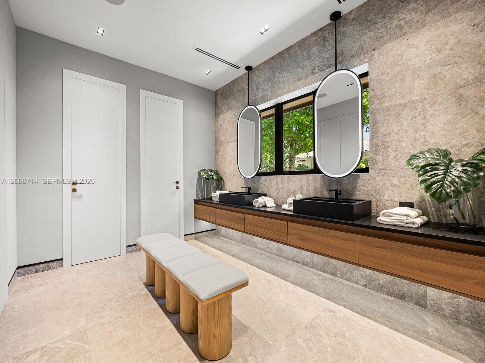 6690 SW 96th St Pinecrest, FL 33156