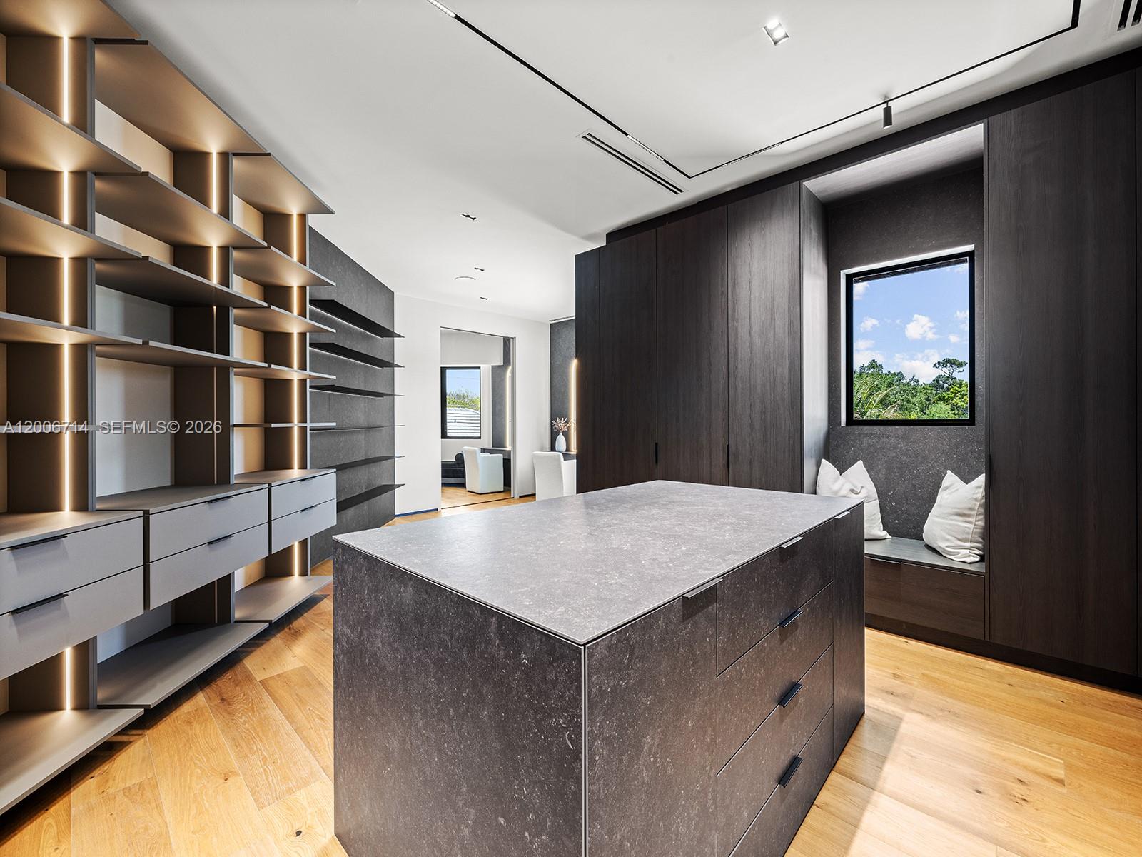 6690 SW 96th St Pinecrest, FL 33156