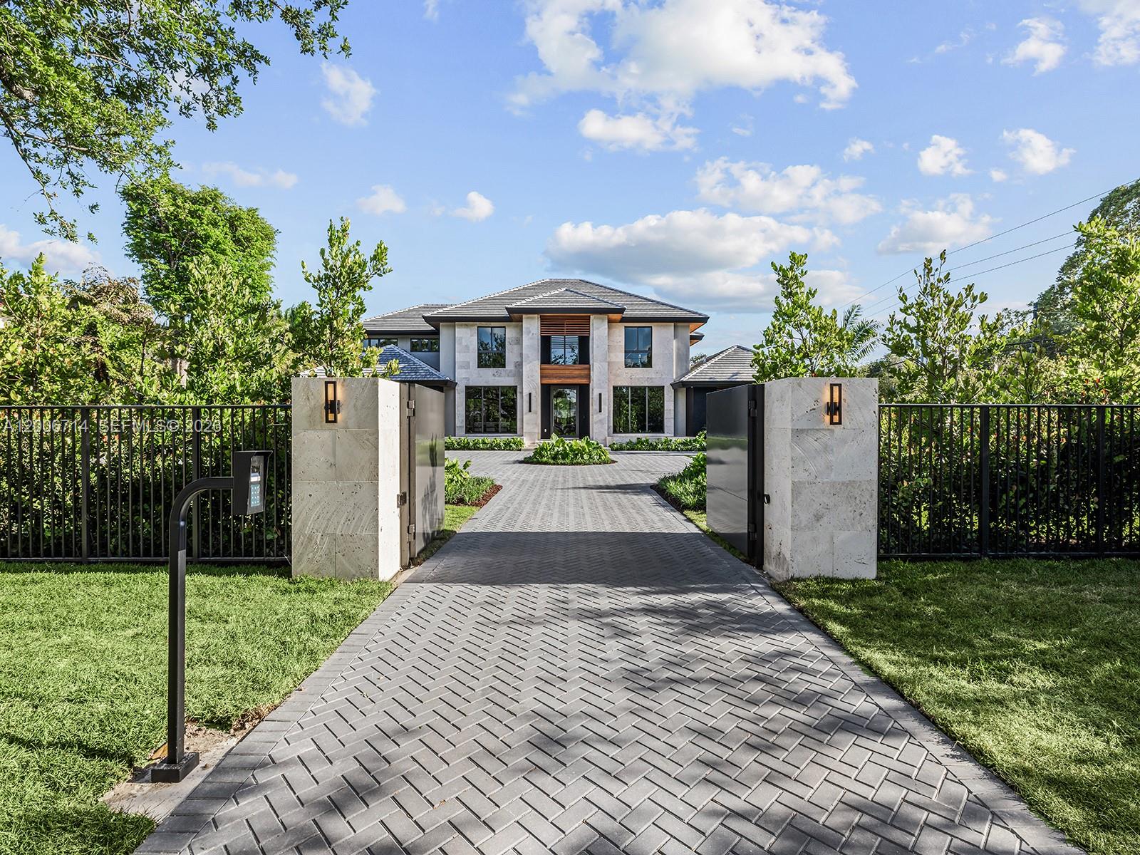 6690 SW 96th St Pinecrest, FL 33156