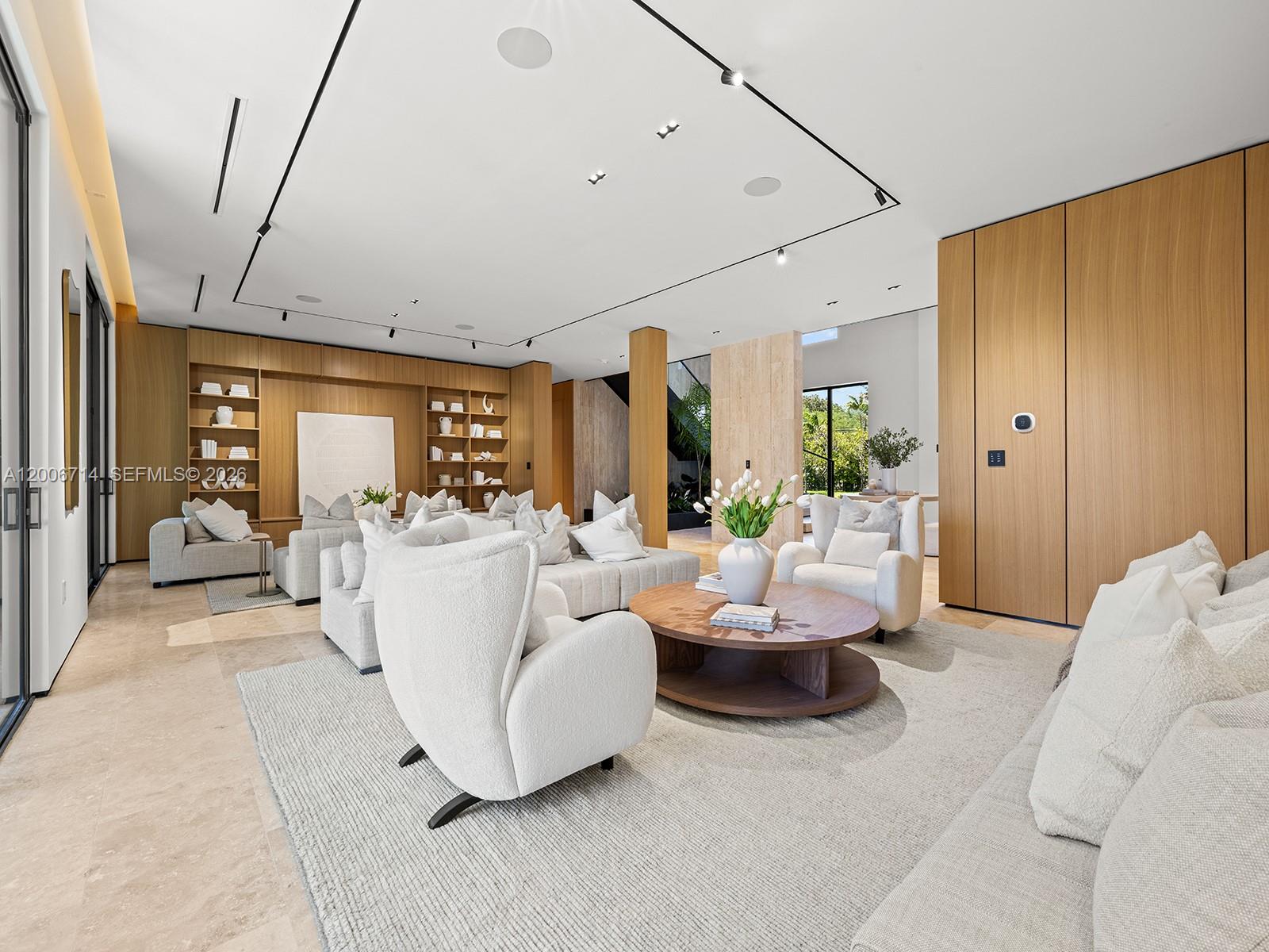 6690 SW 96th St Pinecrest, FL 33156