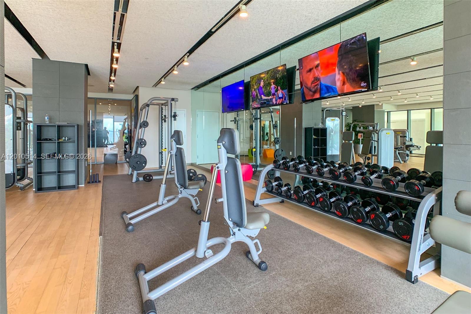 460 NE 28th St #2405 Miami, FL 33137