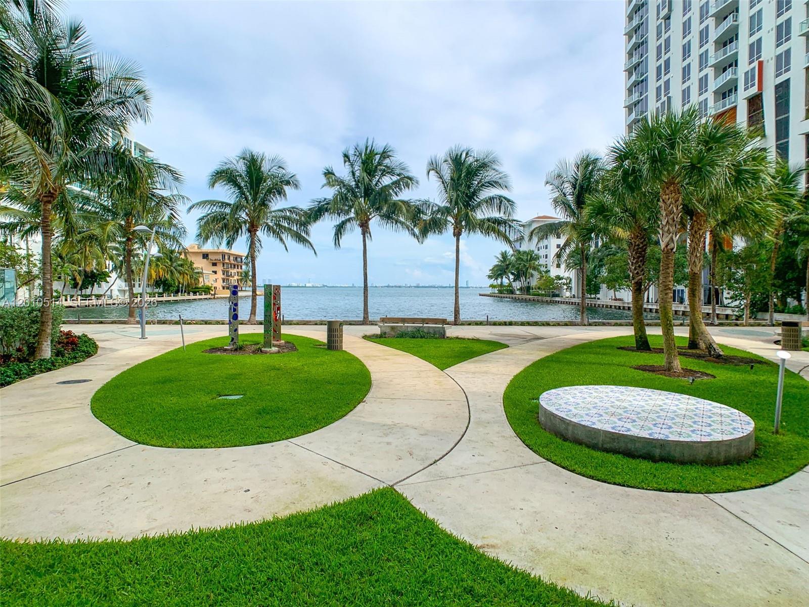 460 NE 28th St #2405 Miami, FL 33137