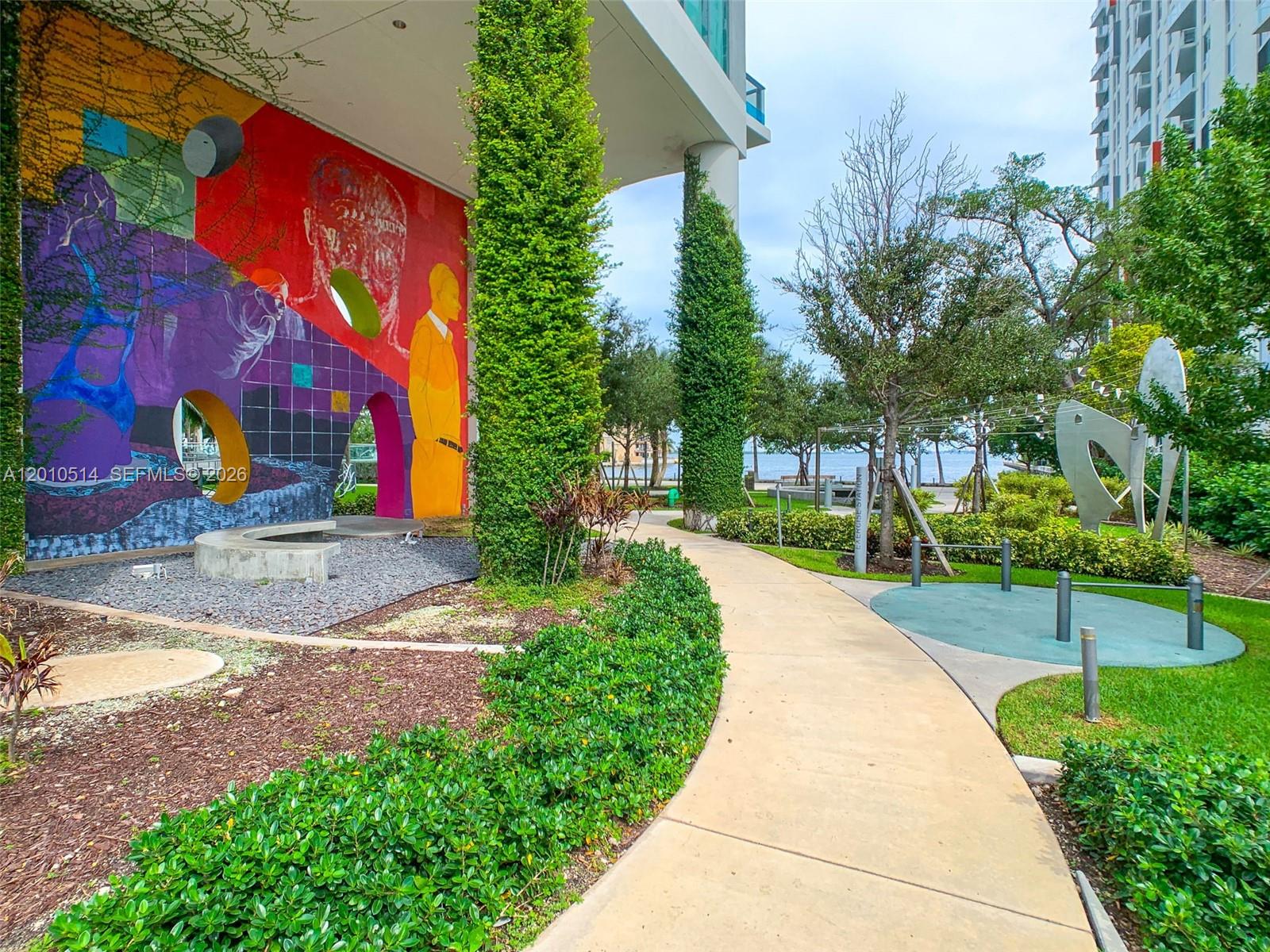 460 NE 28th St #2405 Miami, FL 33137