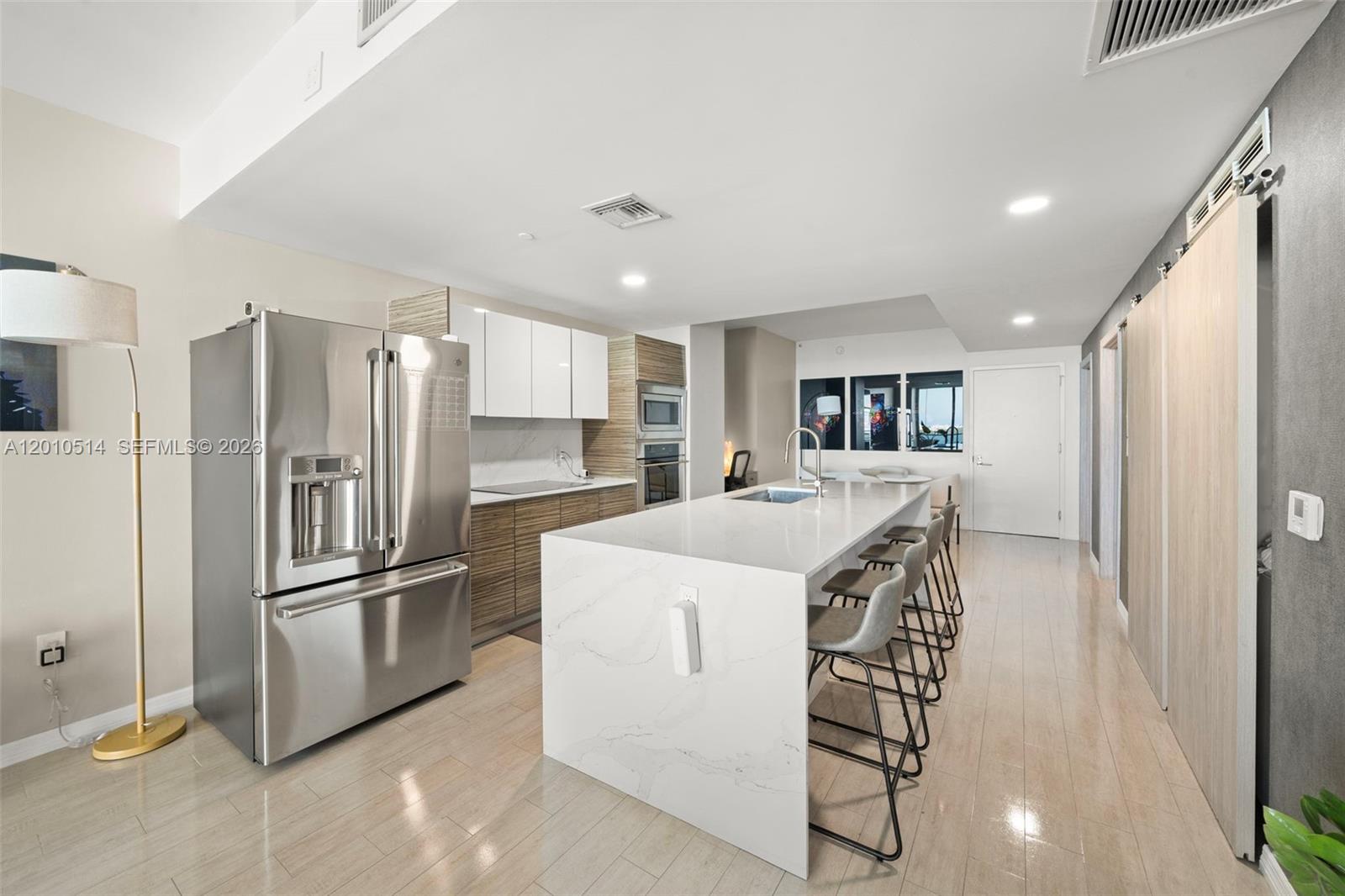 460 NE 28th St #2405 Miami, FL 33137