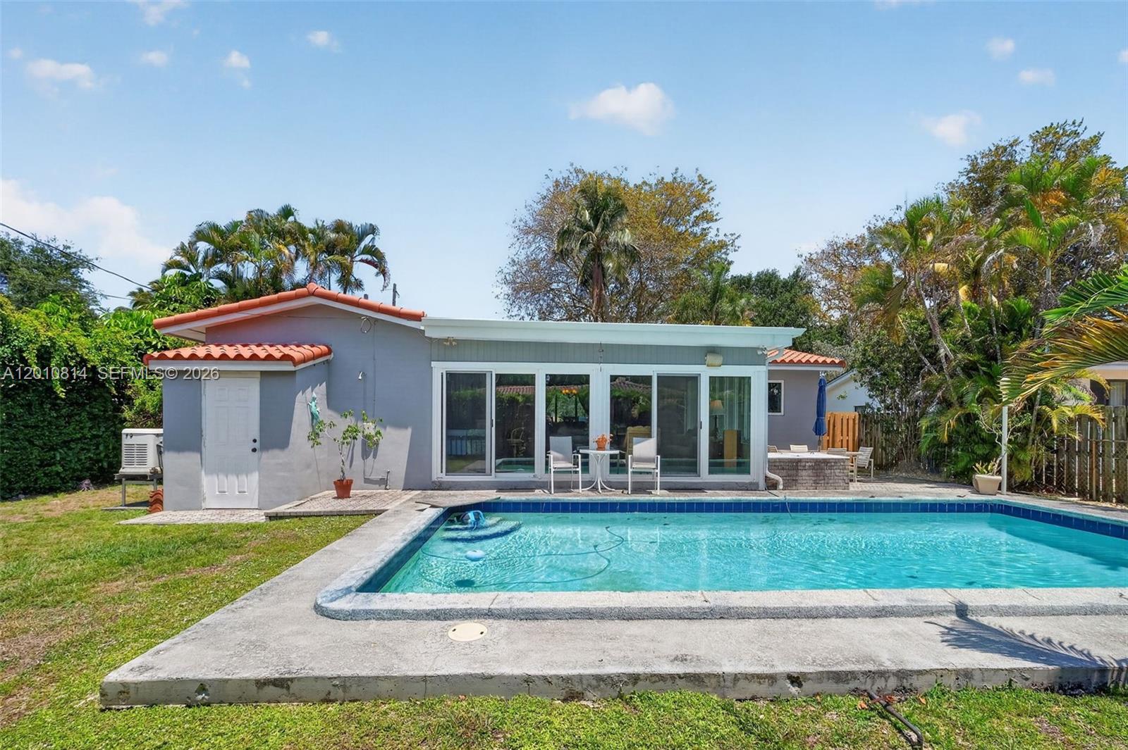 11400 NE 9th Ave Biscayne Park, FL 33161