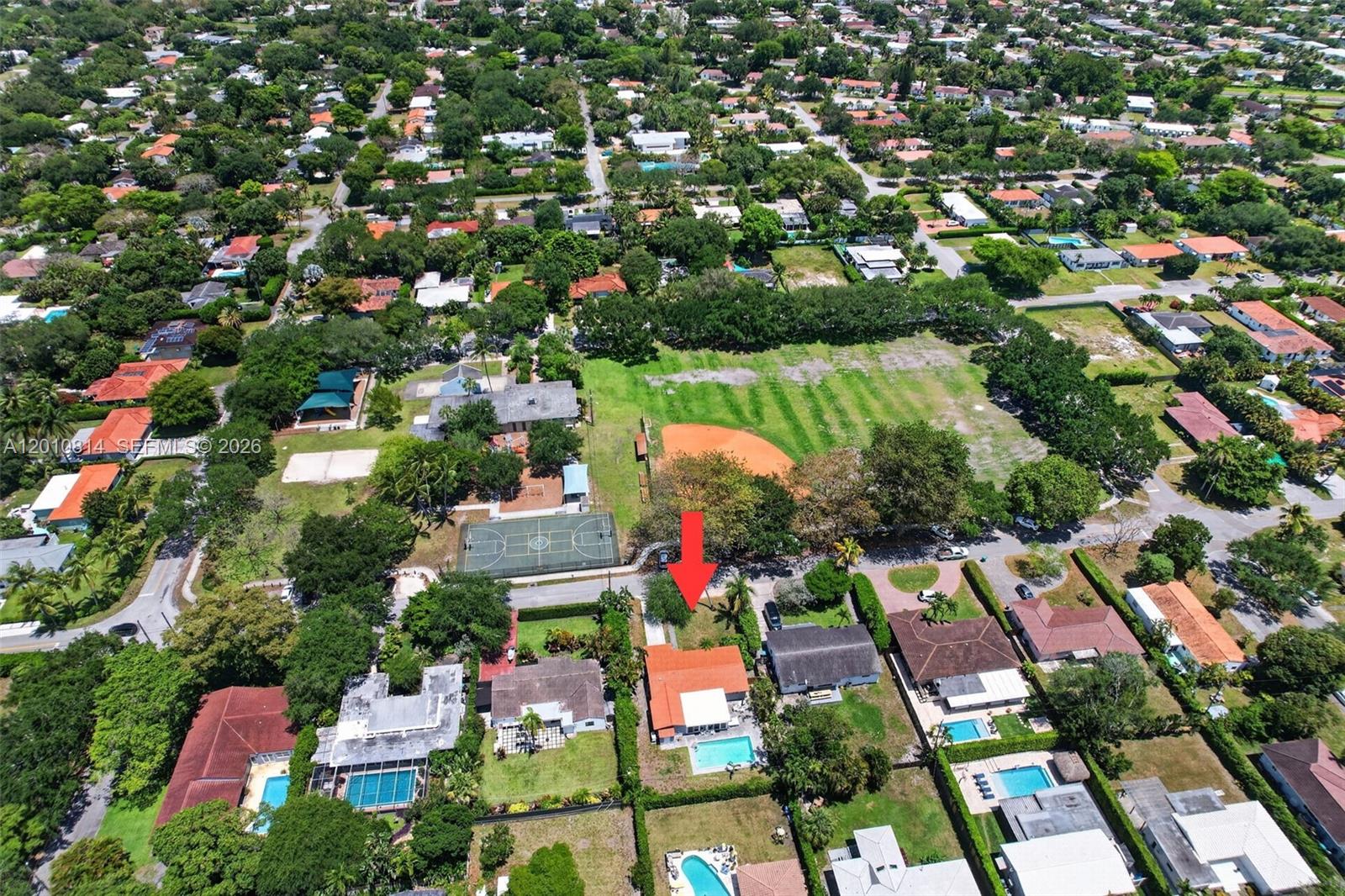 11400 NE 9th Ave Biscayne Park, FL 33161