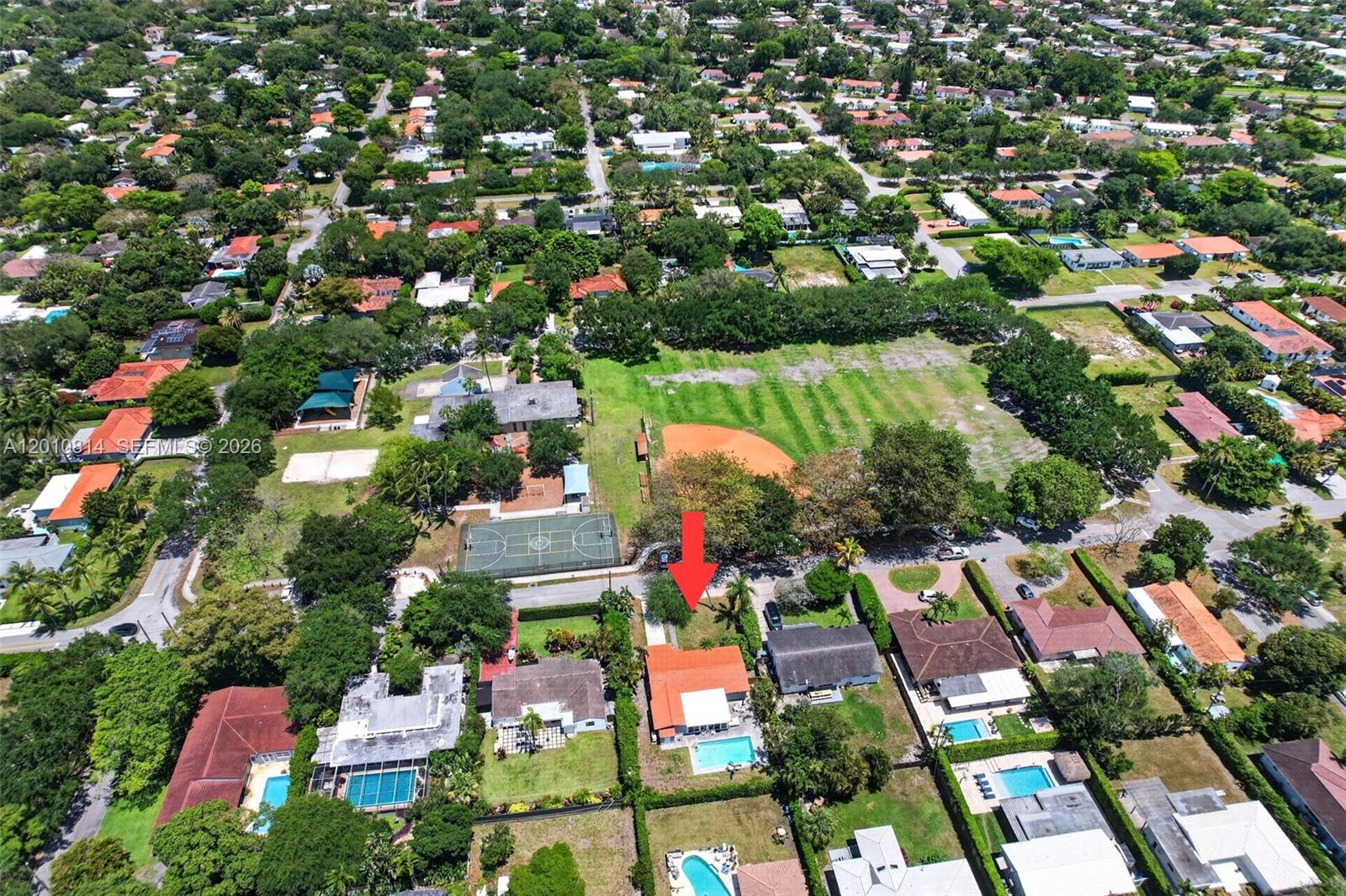 11400 NE 9th Ave Biscayne Park, FL 33161