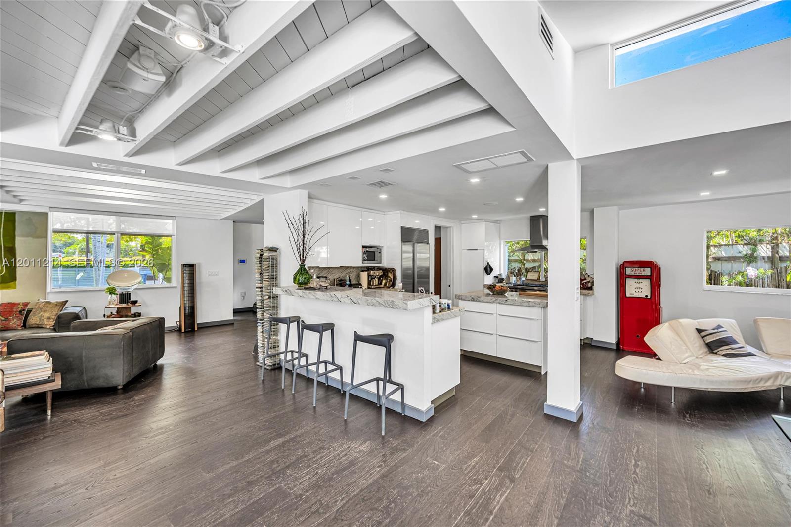 4975 Delaware Ave Miami Beach, FL 33140
