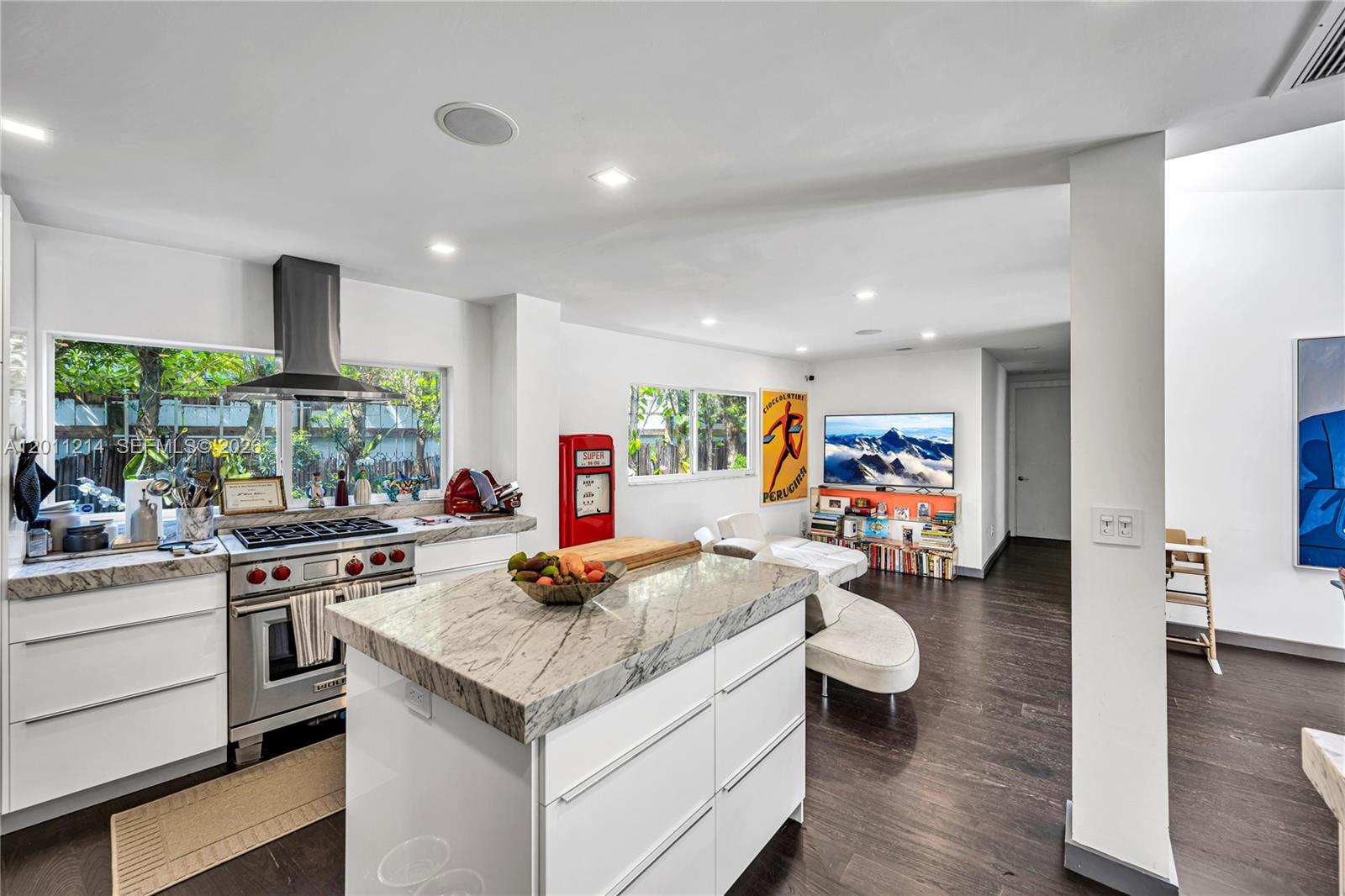 4975 Delaware Ave Miami Beach, FL 33140