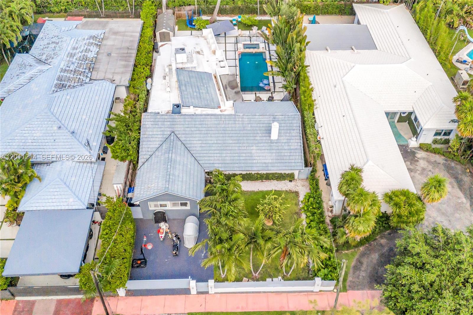 4975 Delaware Ave Miami Beach, FL 33140