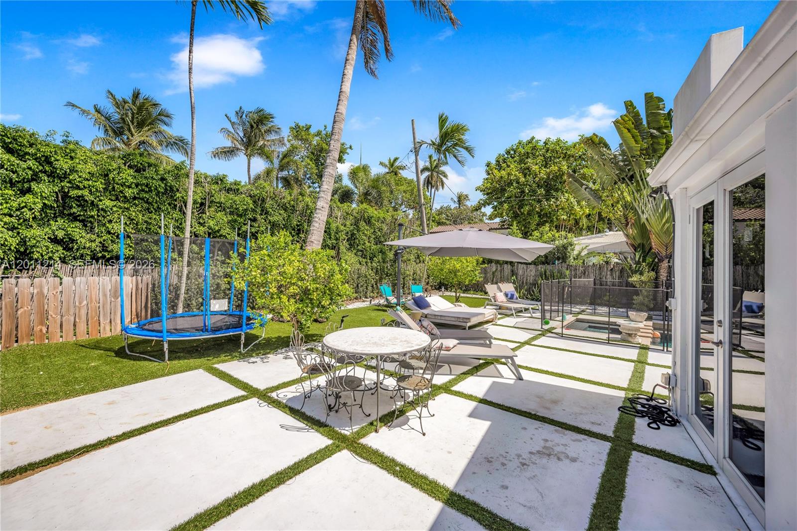 4975 Delaware Ave Miami Beach, FL 33140