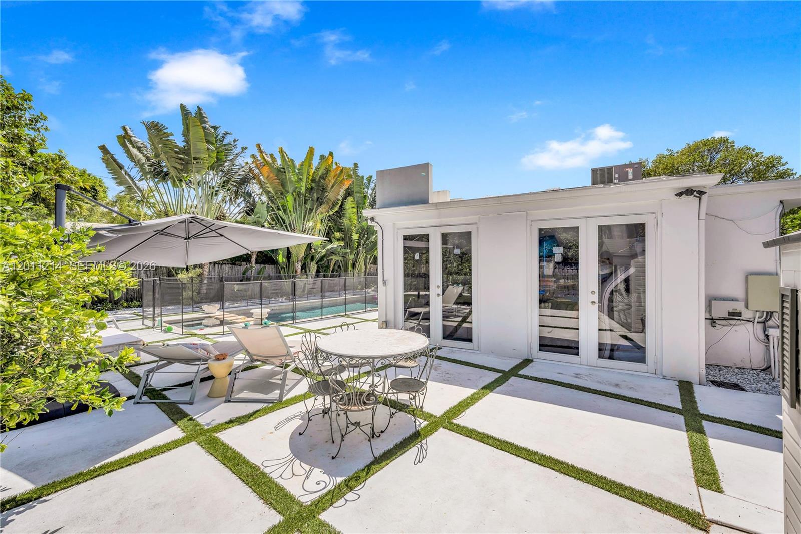 4975 Delaware Ave Miami Beach, FL 33140