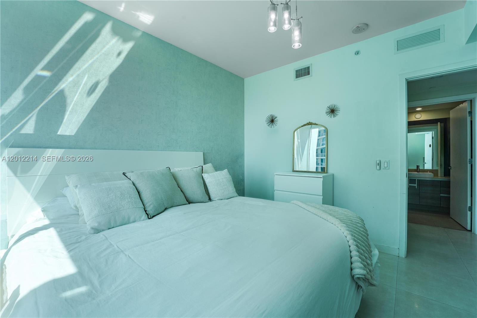 image The Bond on Brickell16