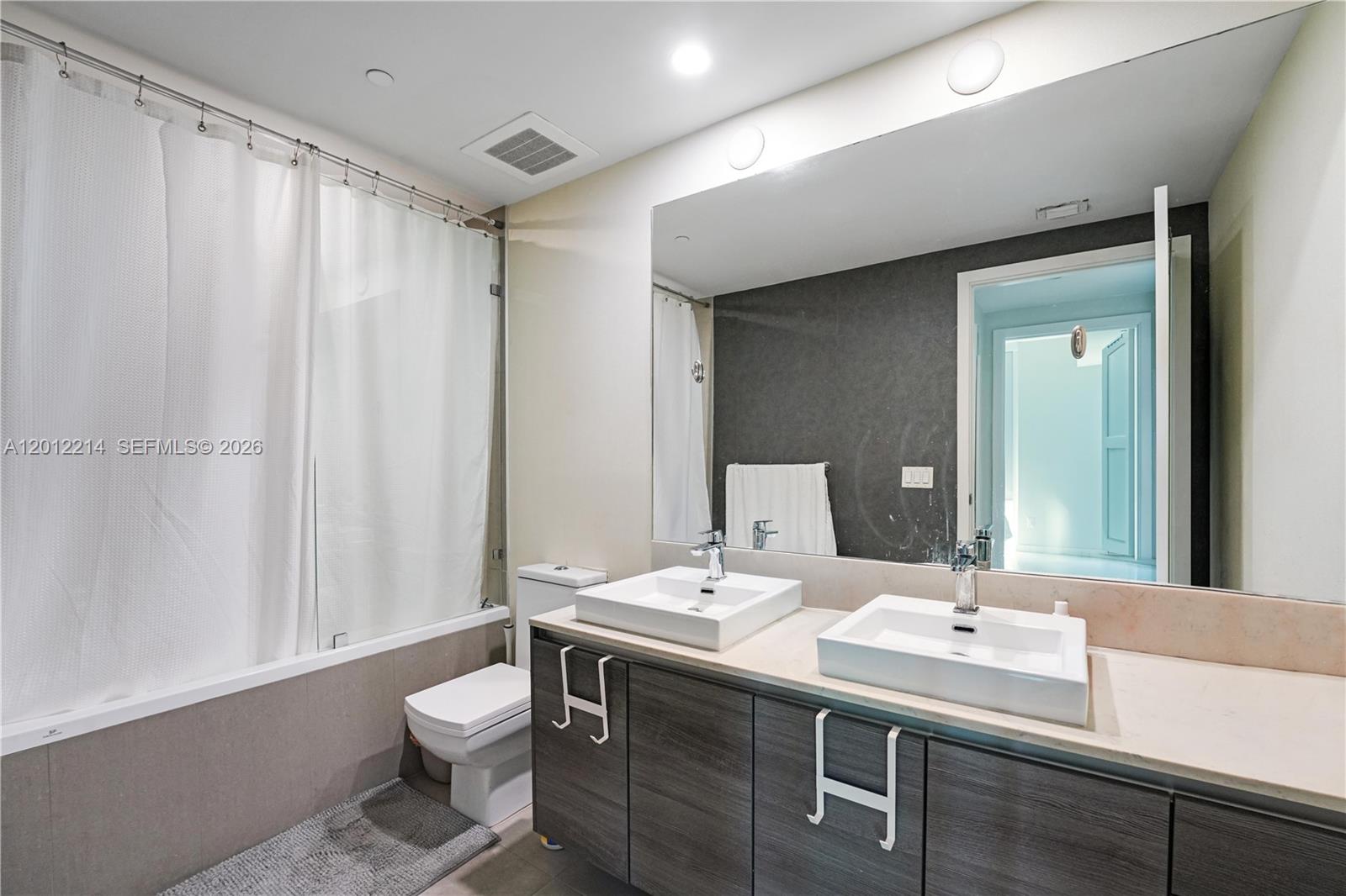 image The Bond on Brickell18