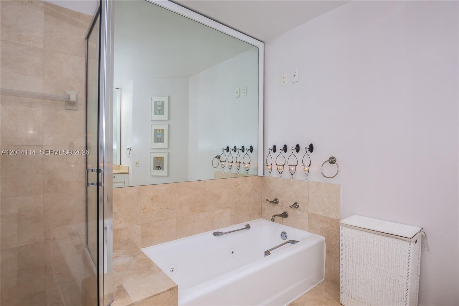 888 Brickell Key Dr #211 Miami, FL 33131