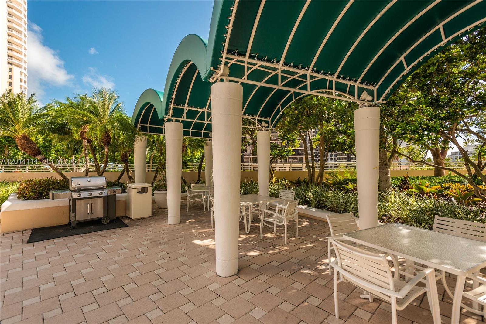 888 Brickell Key Dr #211 Miami, FL 33131