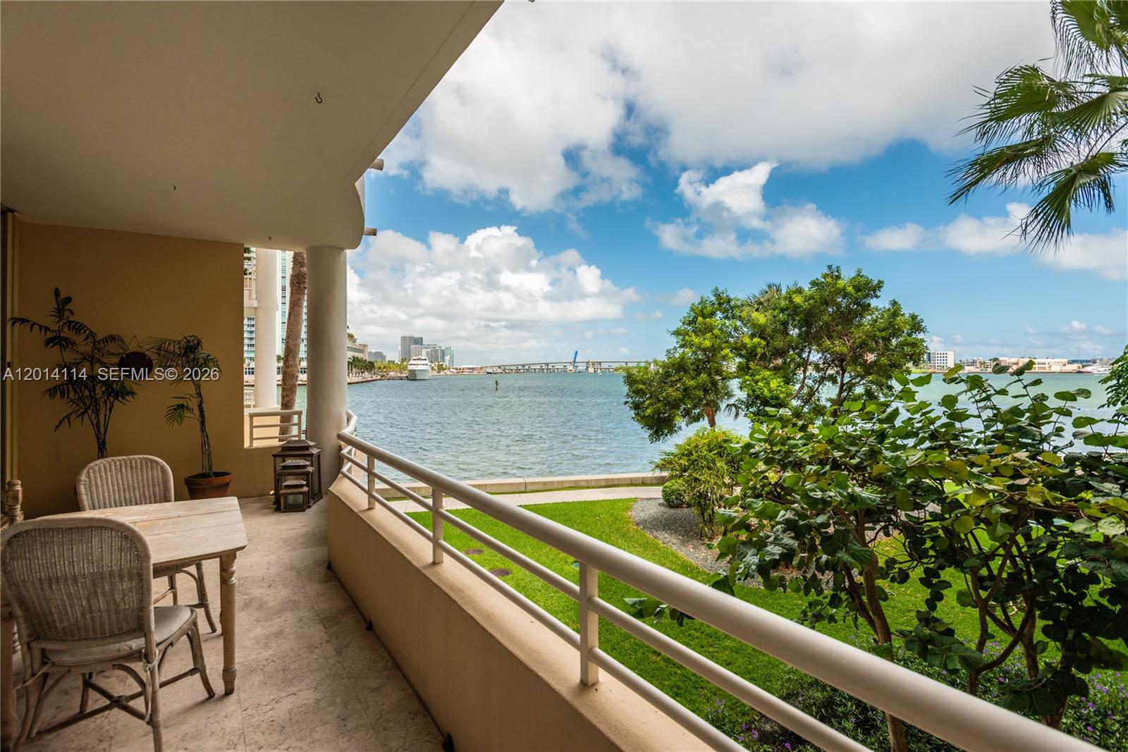 888 Brickell Key Dr #211 Miami, FL 33131