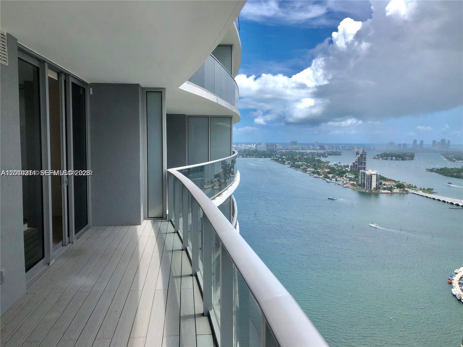 image Aria on the Bay9
