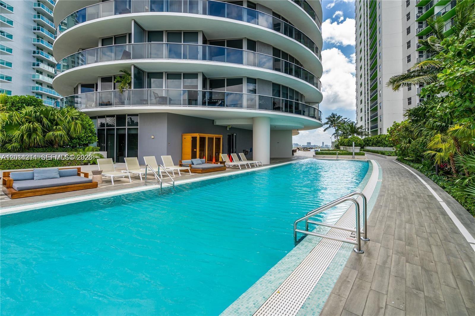 image Aria on the Bay11
