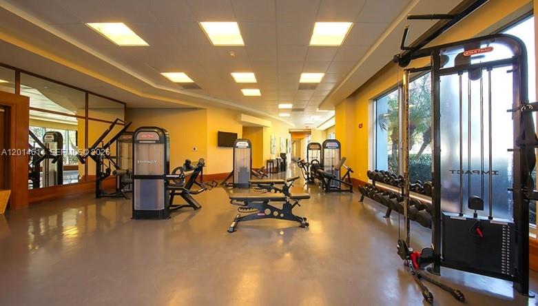 1060 Brickell Ave #2201 Miami, FL 33131