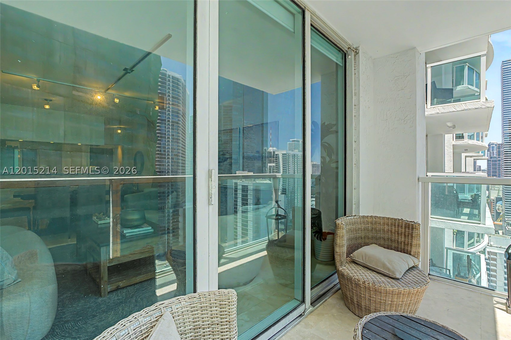 image Brickell on the River North24