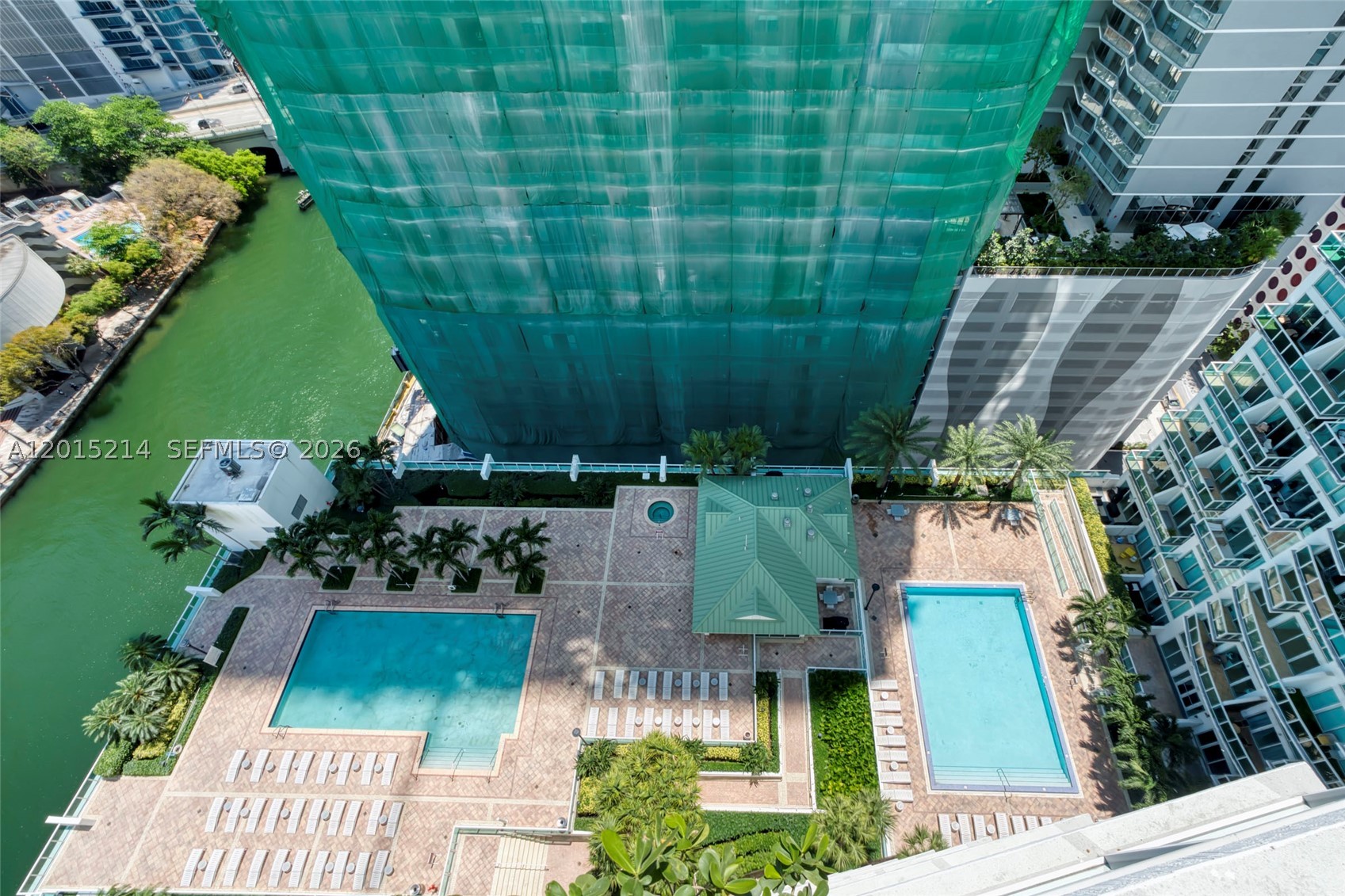 image Brickell on the River North34