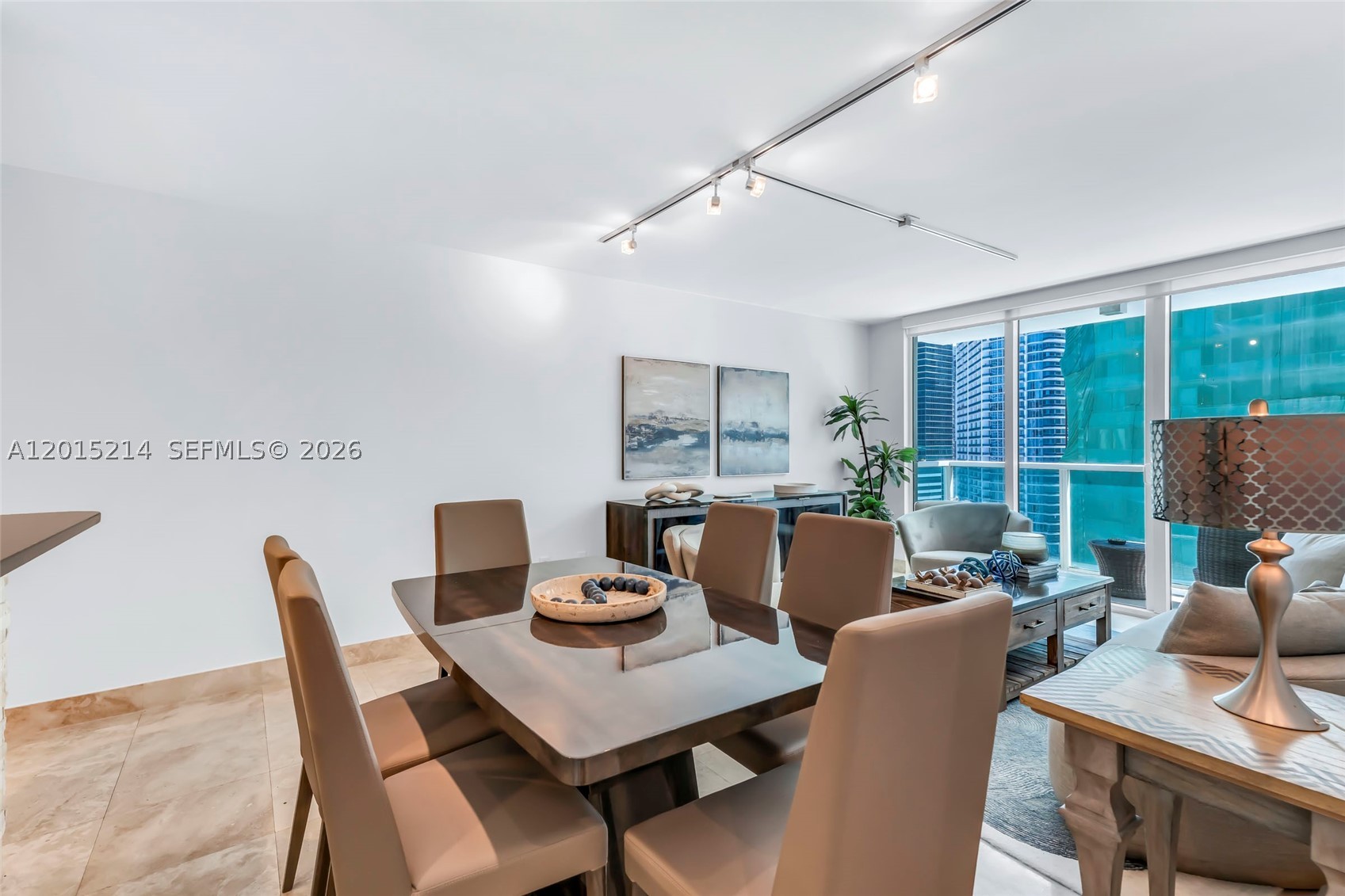 image Brickell on the River North4