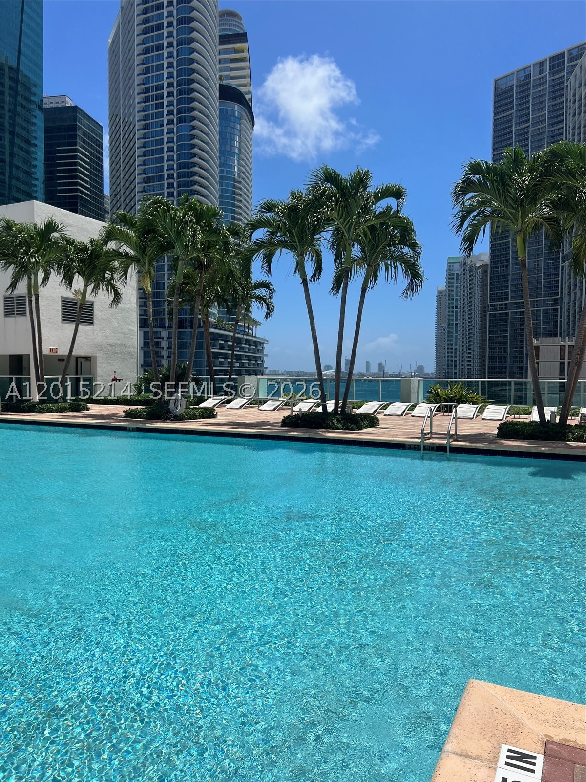 image Brickell on the River North62