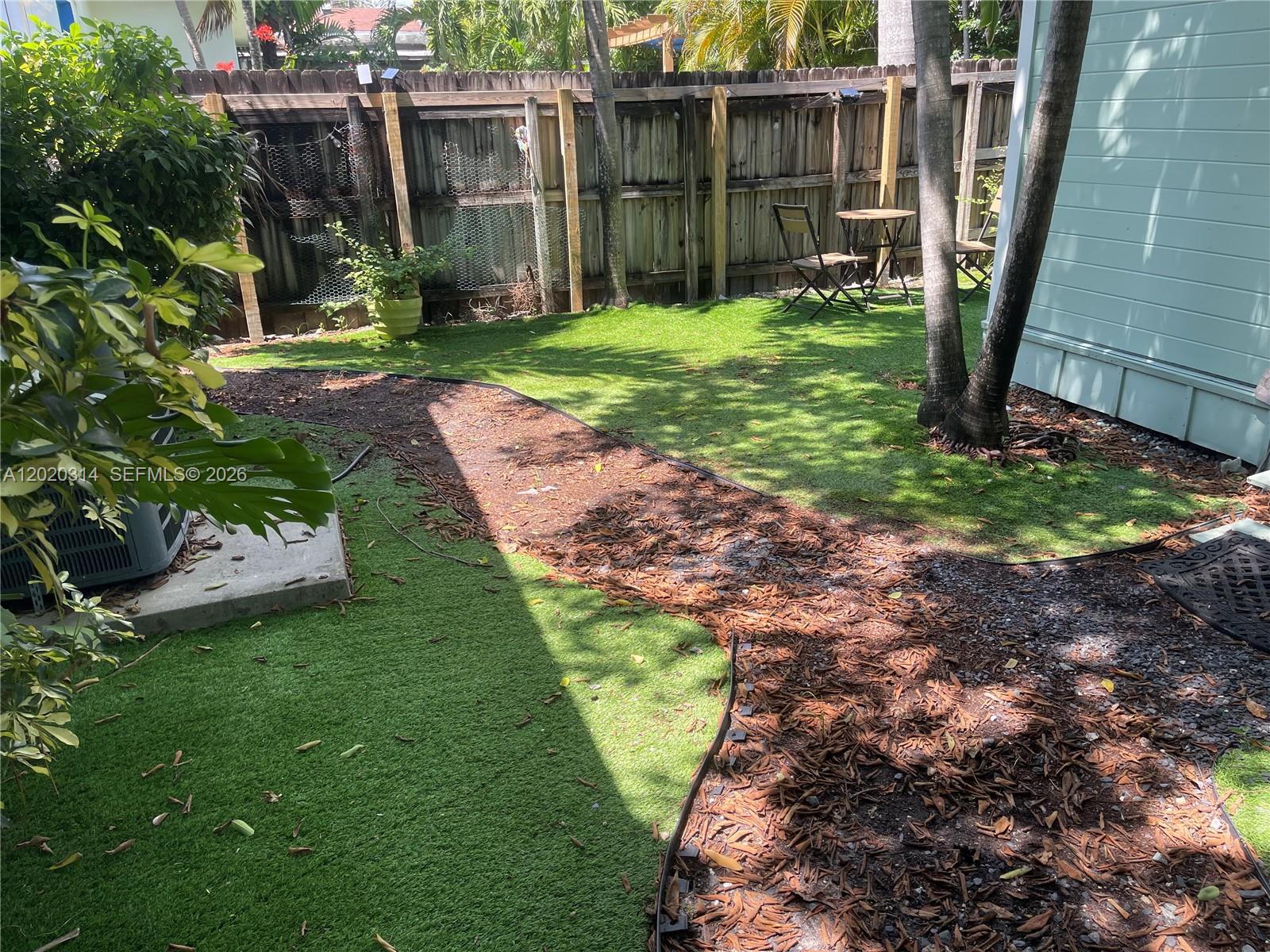27 NE 49th St Miami, FL 33137