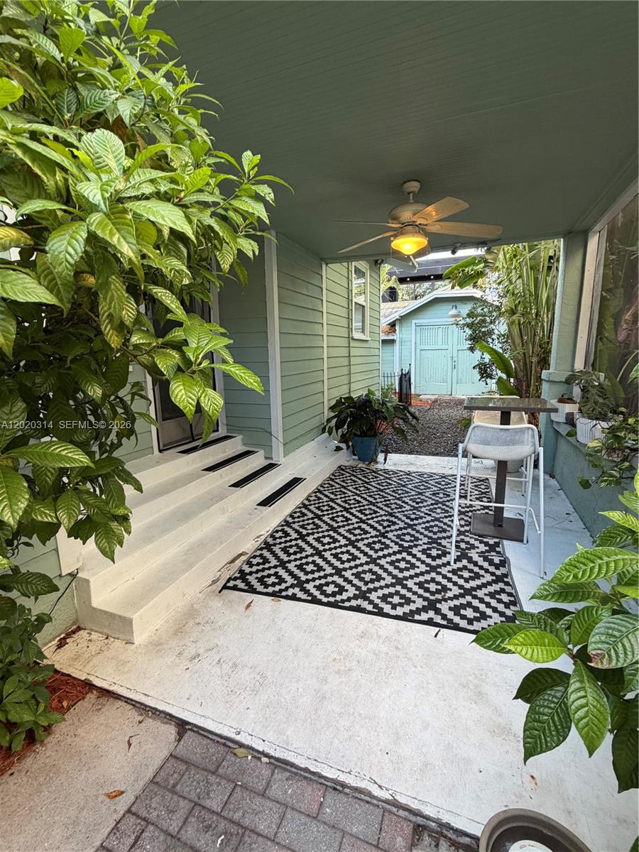 27 NE 49th St Miami, FL 33137
