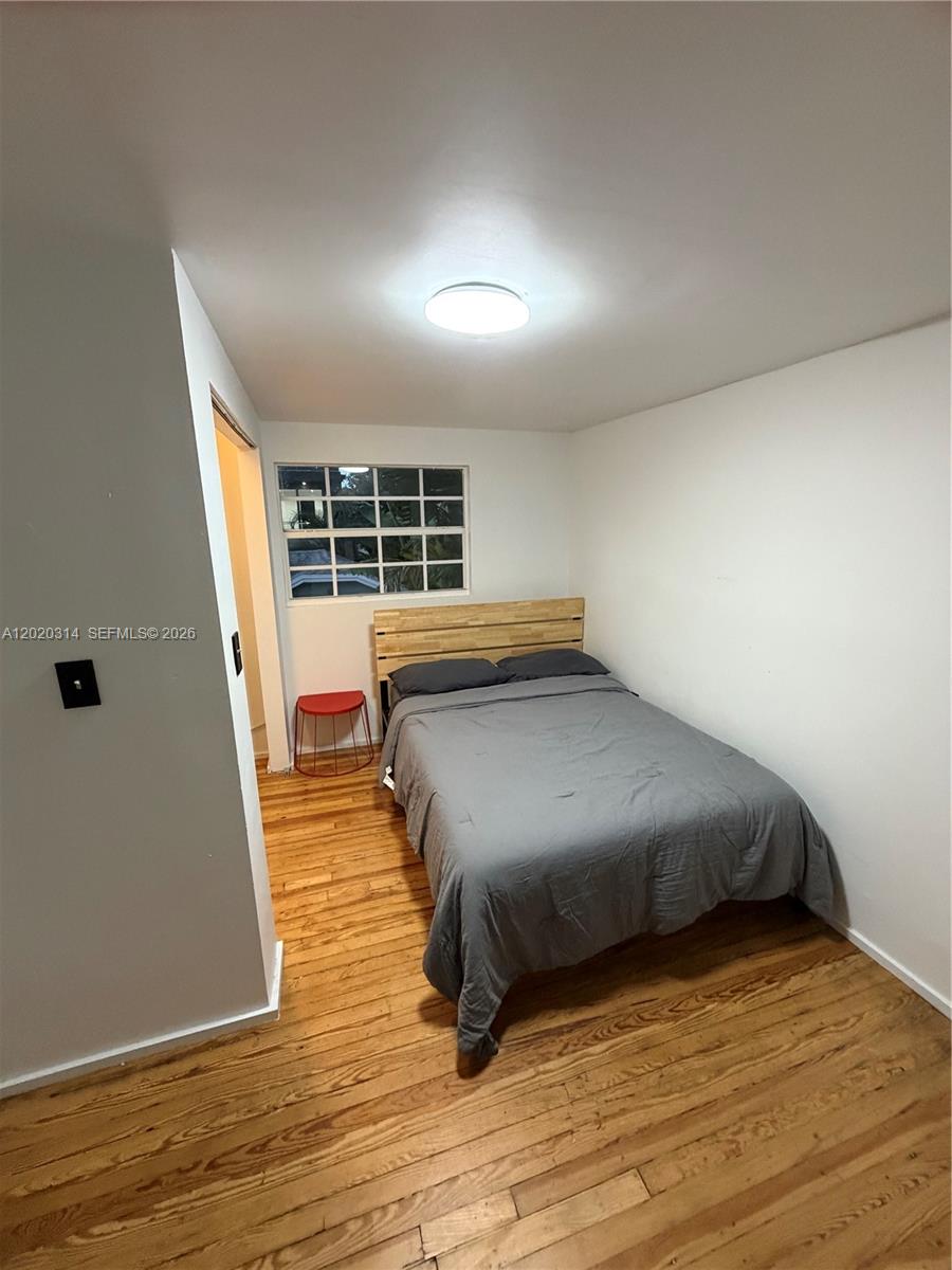 27 NE 49th St Miami, FL 33137