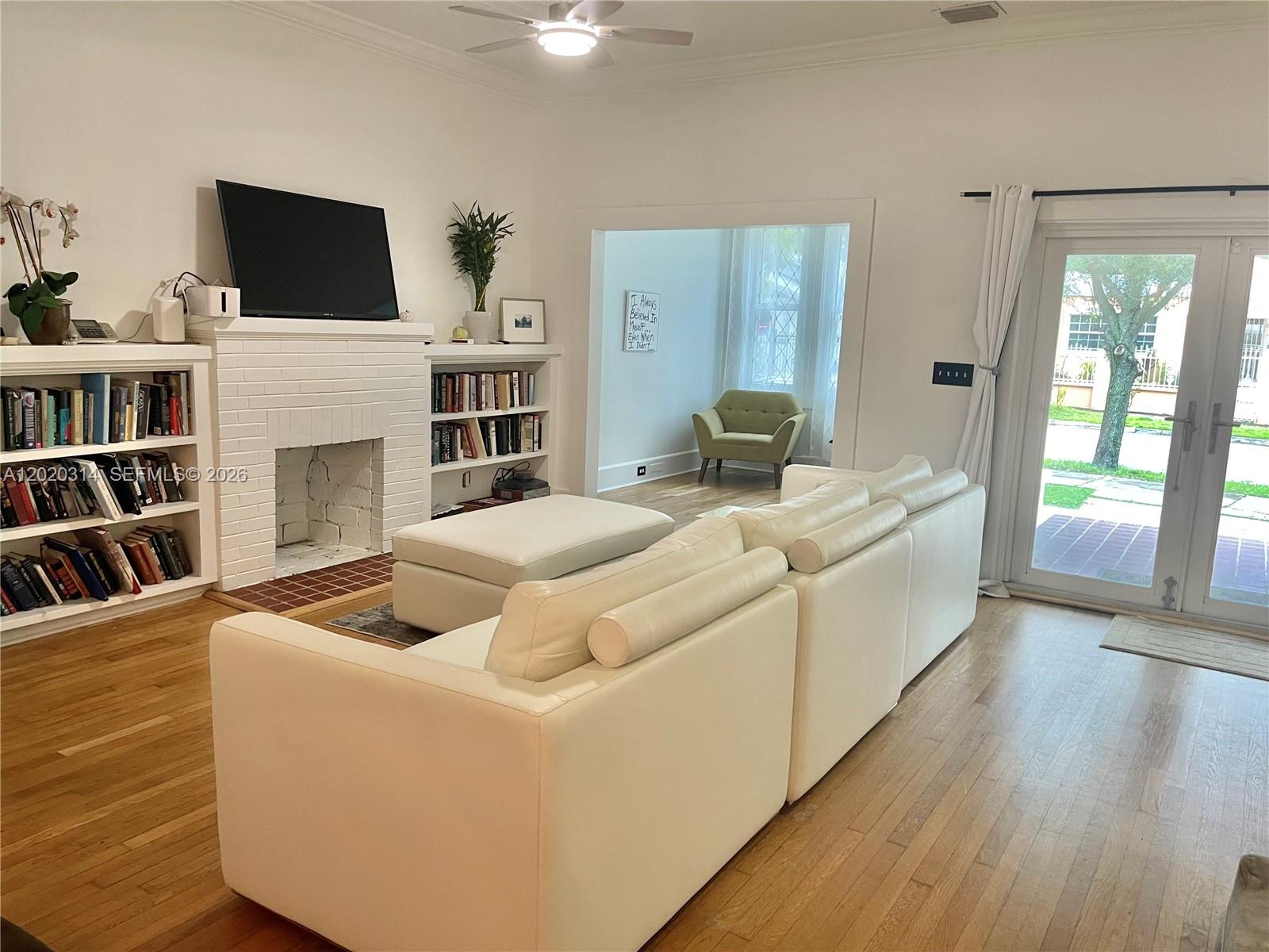 27 NE 49th St Miami, FL 33137