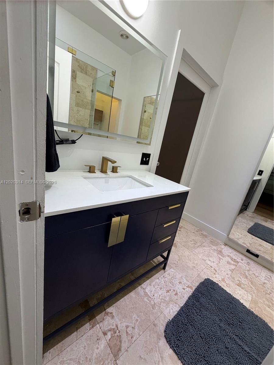 27 NE 49th St Miami, FL 33137