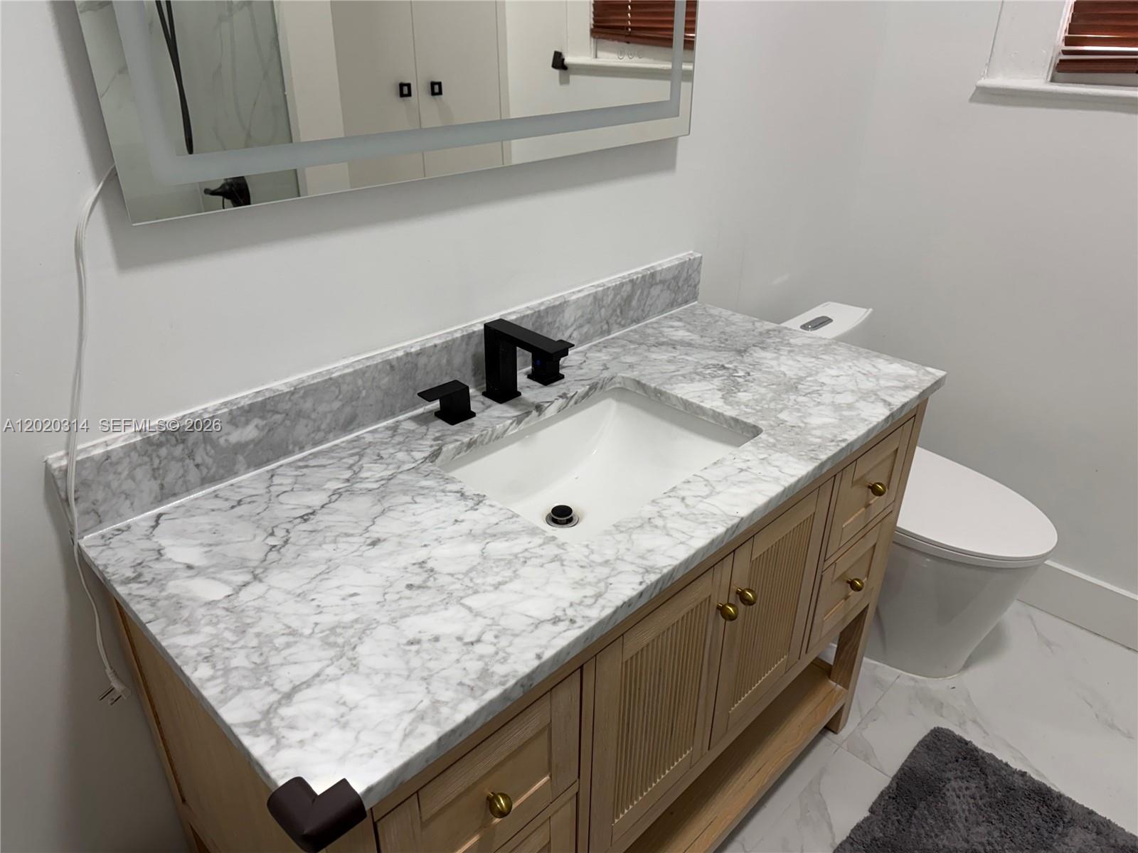 27 NE 49th St Miami, FL 33137