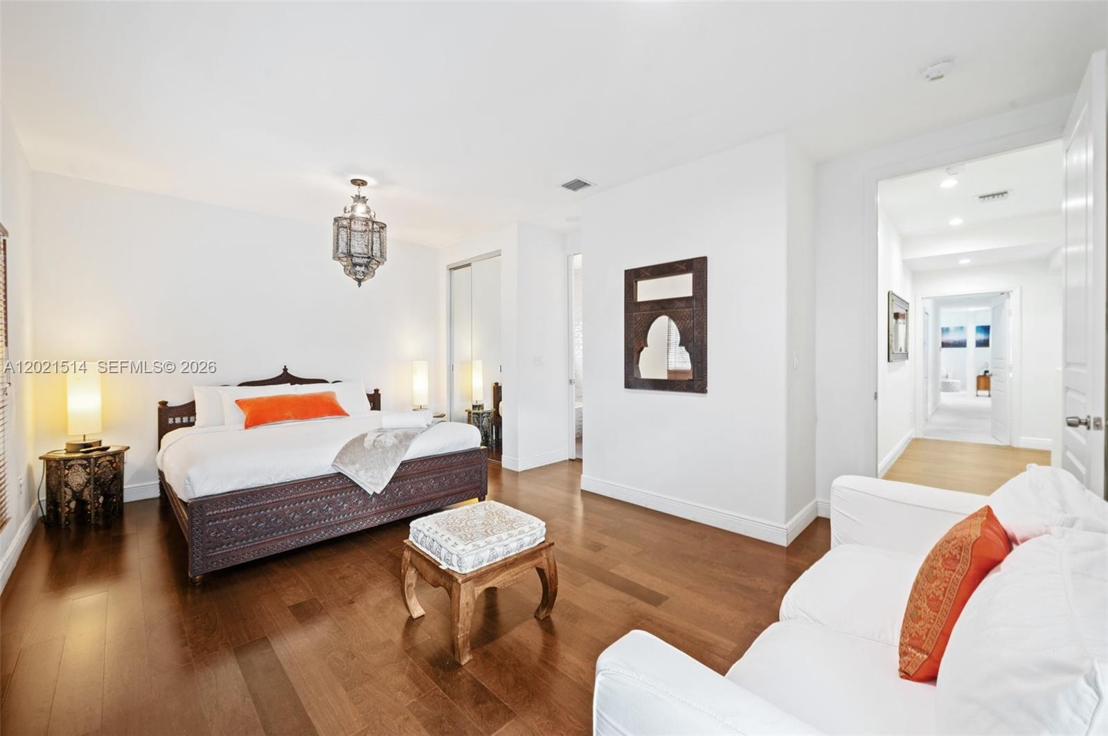2501 Pine Tree Dr Miami Beach, FL 33140