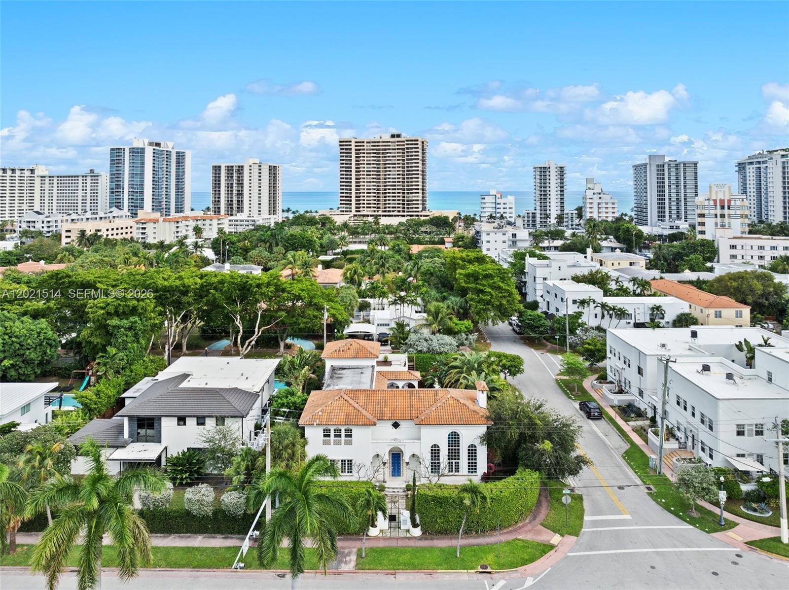 2501 Pine Tree Dr Miami Beach, FL 33140