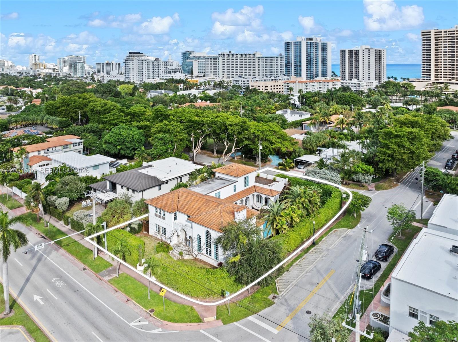 2501 Pine Tree Dr Miami Beach, FL 33140