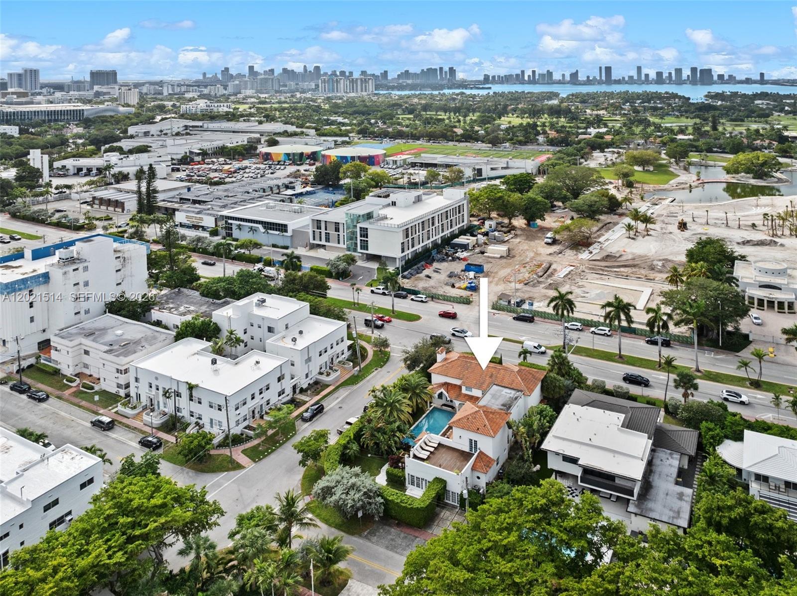 2501 Pine Tree Dr Miami Beach, FL 33140