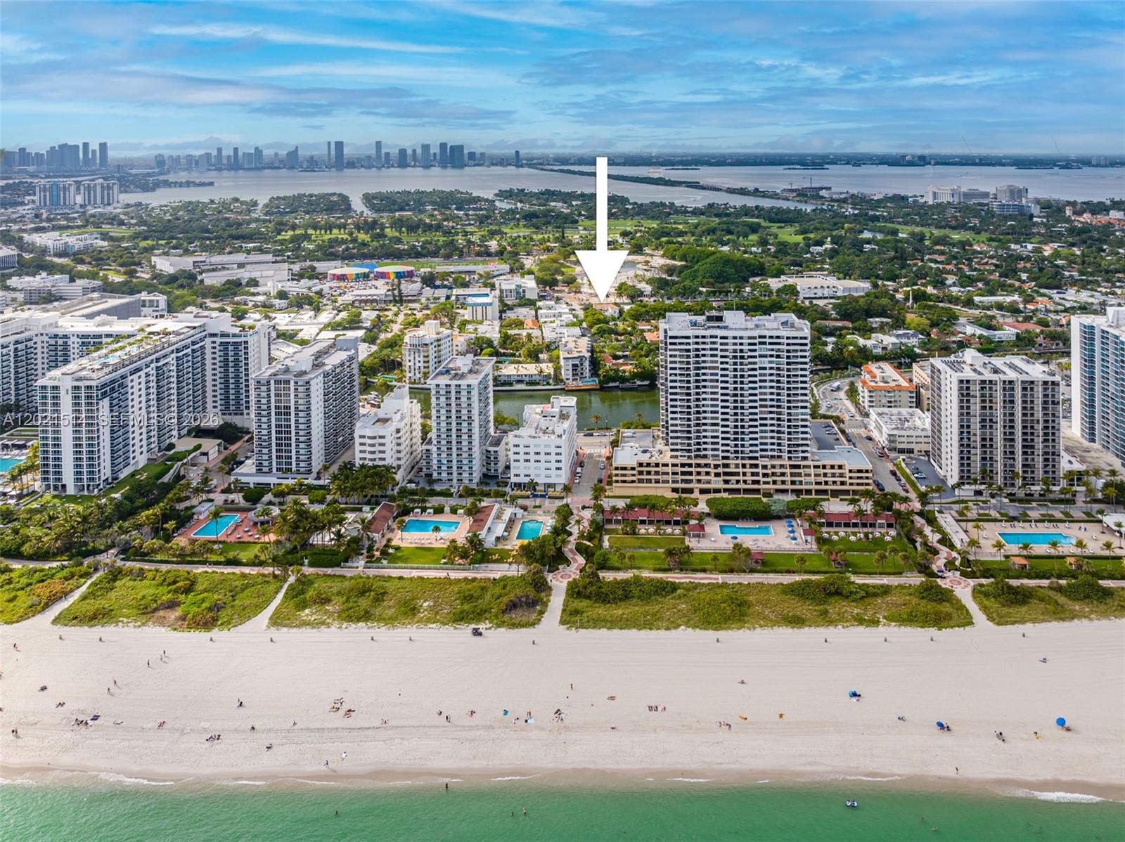 2501 Pine Tree Dr Miami Beach, FL 33140