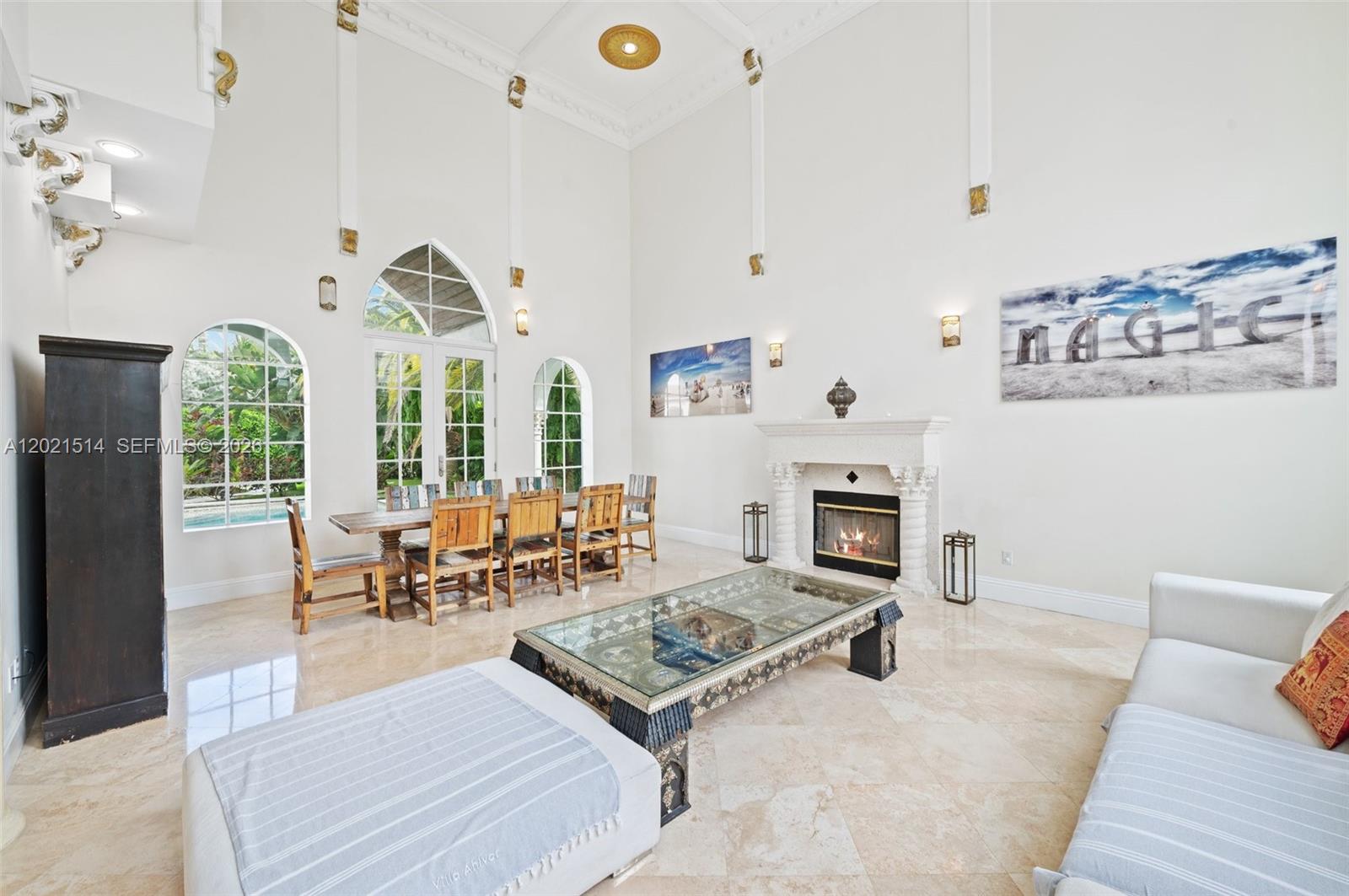 2501 Pine Tree Dr Miami Beach, FL 33140