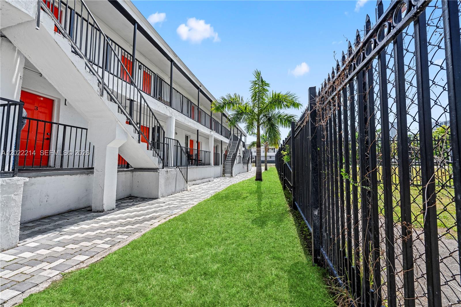 1829 NW 2nd Ct Miami, FL 33136