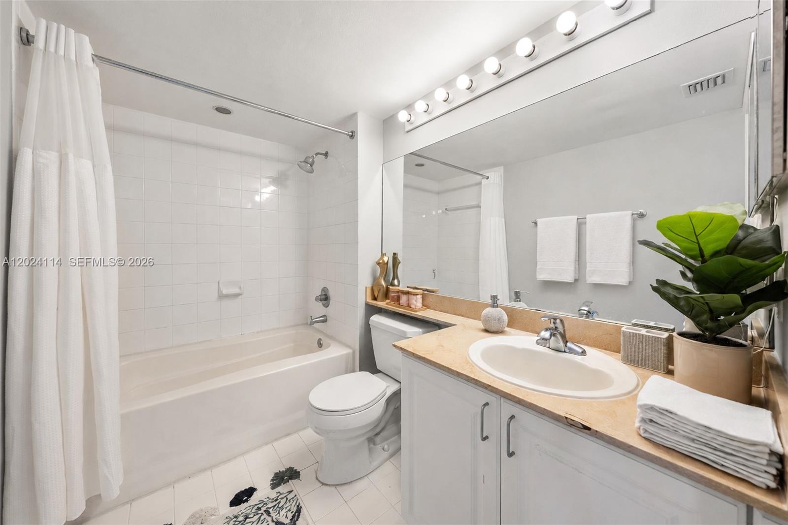 90 Alton Rd #1405 Miami Beach, FL 33139